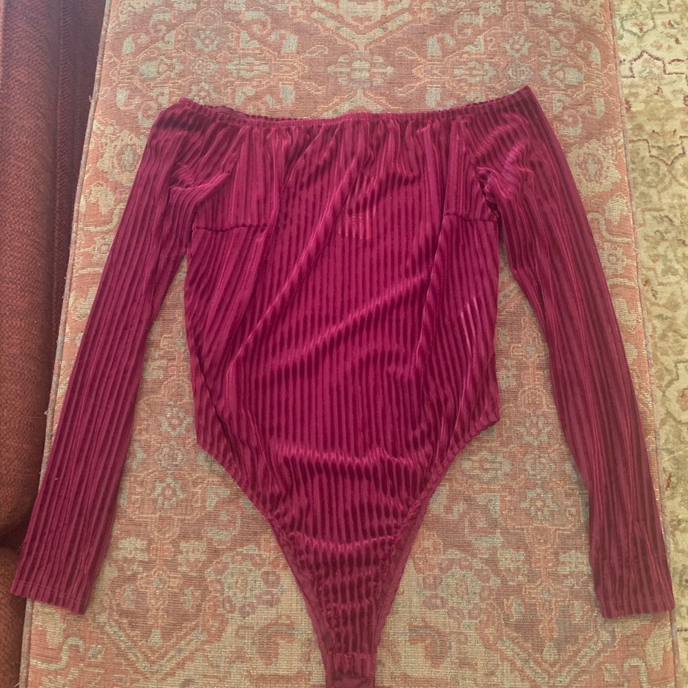 FOREVER 21 OFF THE SHOULDER BODY SUIT